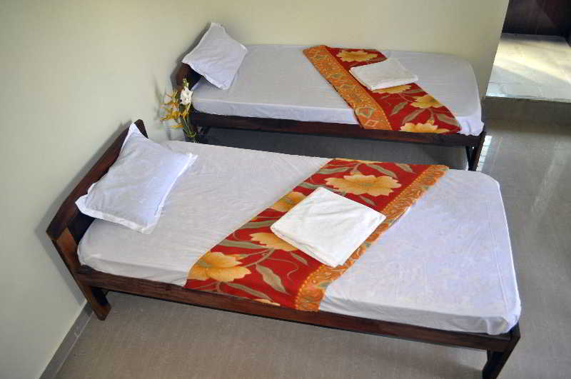 Oasis Beach Resort Goa Exterior photo