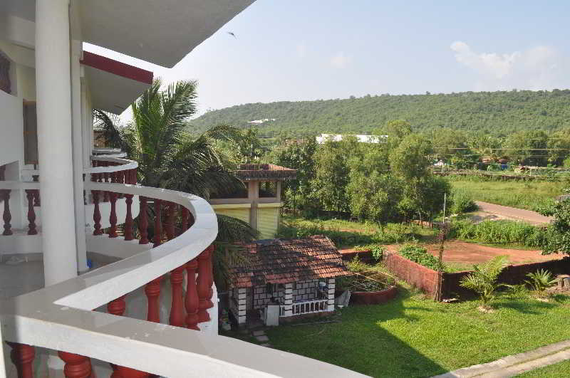 Oasis Beach Resort Goa Exterior photo